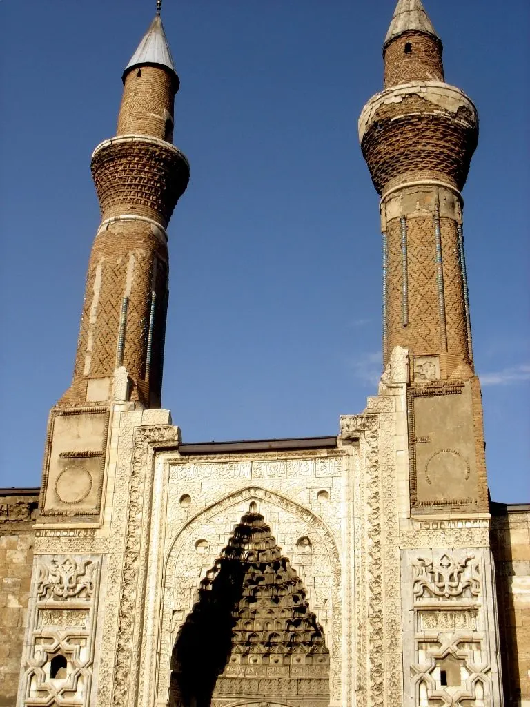 Anadolu Selçuklu Devleti — Gok Medrese in Sivas, Turkey
