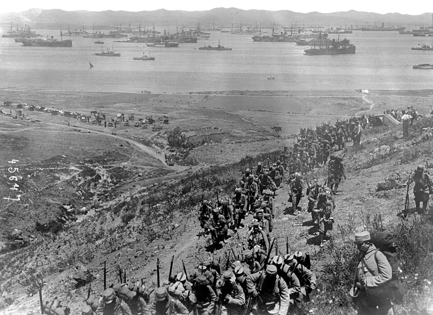 Çanakkale Savaşı — Landing of French troops in Moudros (Lemnos island)