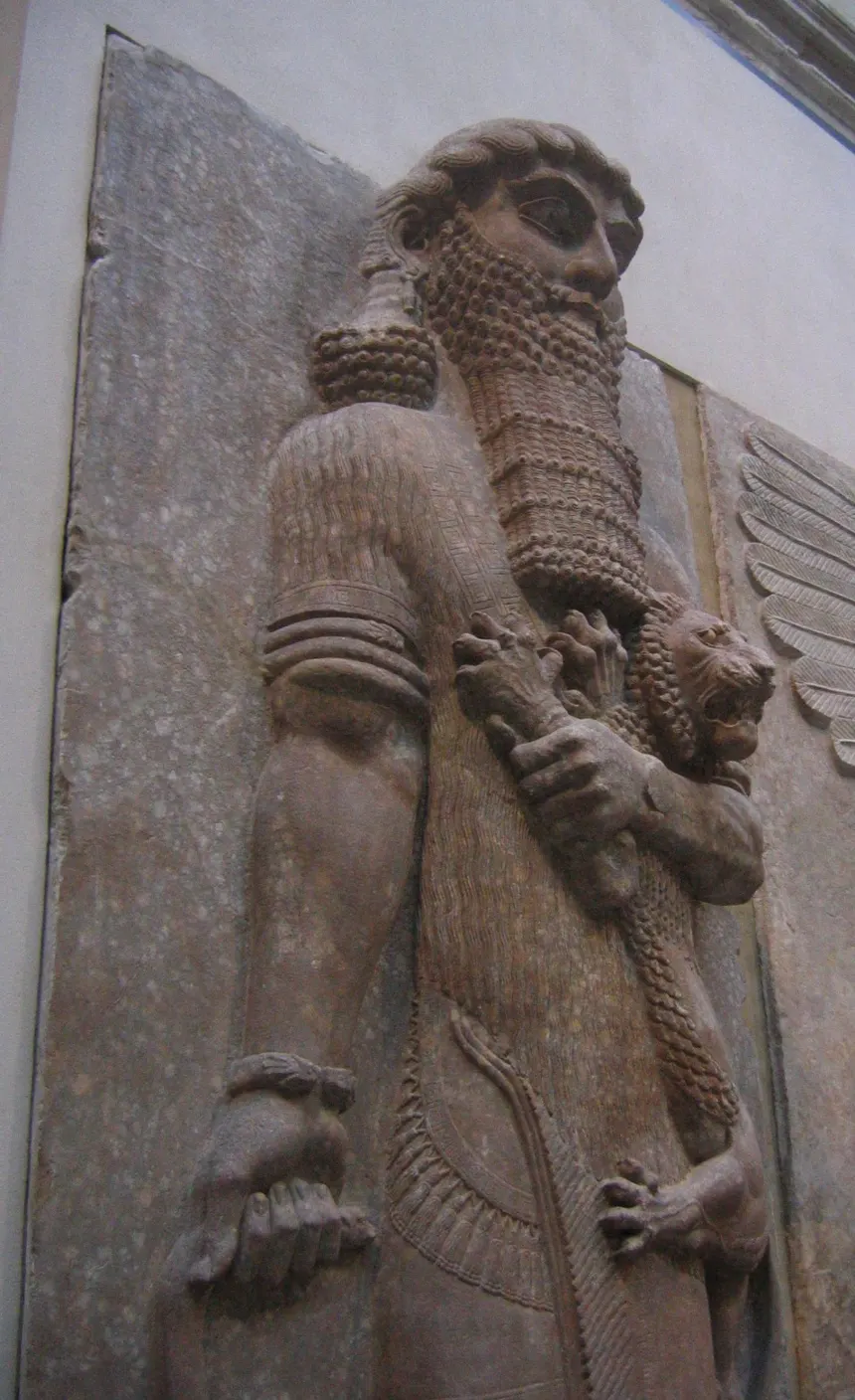 Gılgamış Destanı — Hero mastering a lion, 8th century BC, palace of the Assyrian king Sargon II in Dur-Sharrukin, current Khorsabad in Iraq at the Louvre Museum.