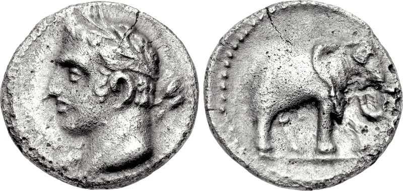 Kartaca — Kartaca çeyrek şekeli; ön yüzde tanrı Melkart'ın (bazı yorumlara göre Hannibal'i andıran) başı, arka yüzde İkinci Pön Savaşı döneminde kullanılan savaş fillerinden biri b