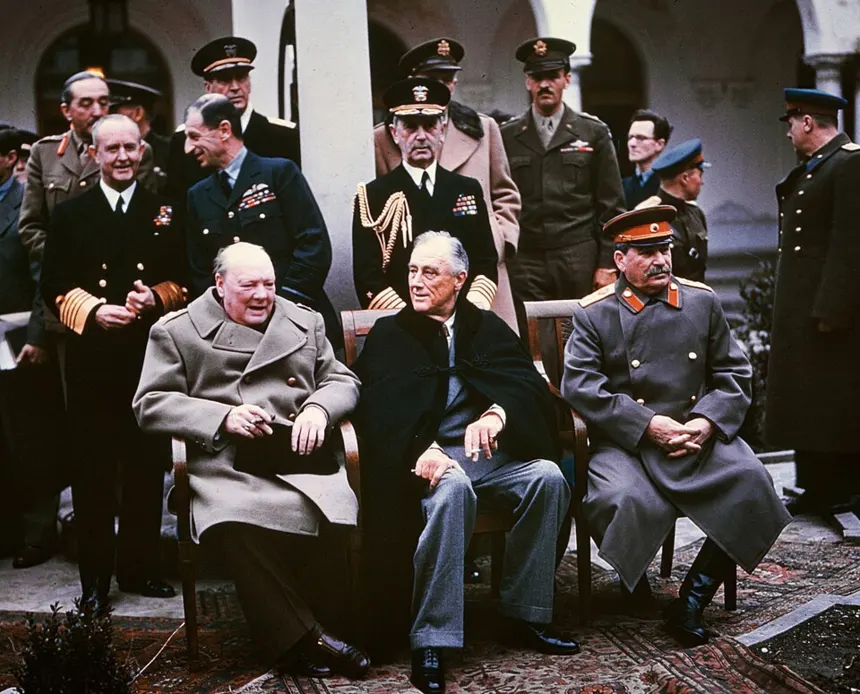 Soğuk Savaş — Yalta summit in February 1945 with (from left to right) Winston Churchill, Franklin Roosevelt and Joseph Stalin. Also present are USSR Foreign Minister Vyacheslav Mol