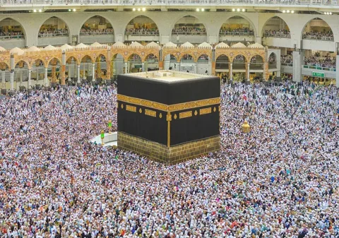 Hac sırasında Kâbe, Mescid-i Haram, Mekke.