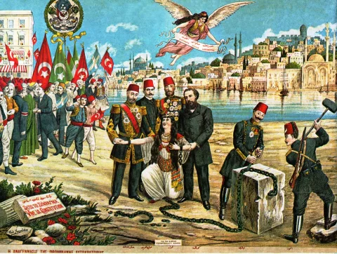 Selanikli Rum litograf Sotiris Christidis'in II. Meşrutiyet'in ilanını konu alan alegorik baskısı; zincirlerinden kurtulan bir kadın figürü (Hürriyet) etrafında Midhat Paşa, Namık Kemal ve İttihatçı subaylar (Niyazi Bey, Enver Paşa) betimleniyor, üstte "Hürriyet, Müsavat, Uhuvvet" (Özgürlük, Eşitlik, Kardeşlik) yazılı bir melek uçuyor.